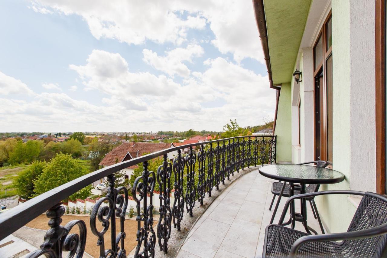 Rya Residence Орадя Экстерьер фото