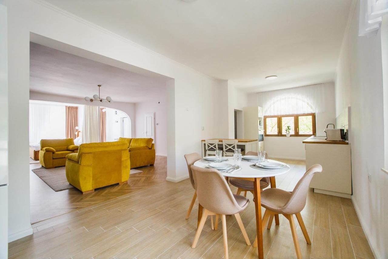 Rya Residence Орадя Экстерьер фото