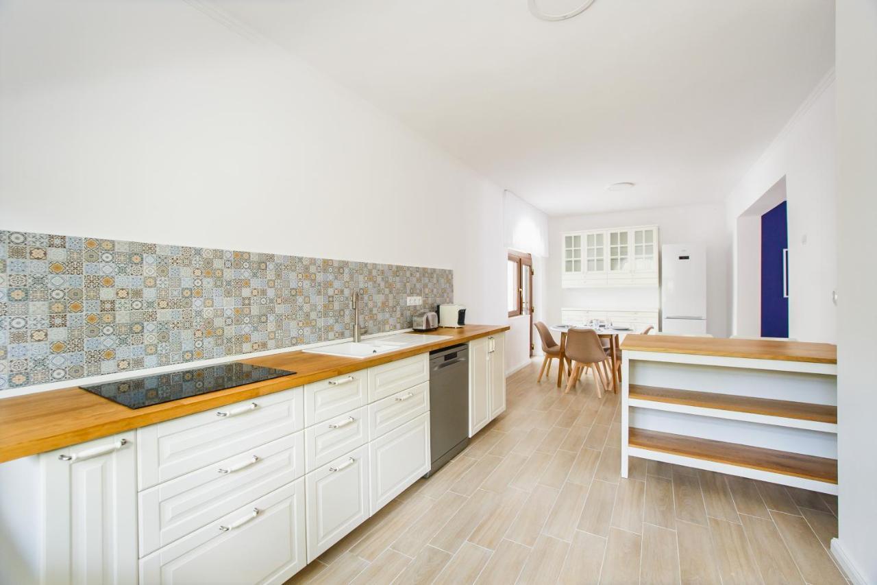 Rya Residence Орадя Экстерьер фото