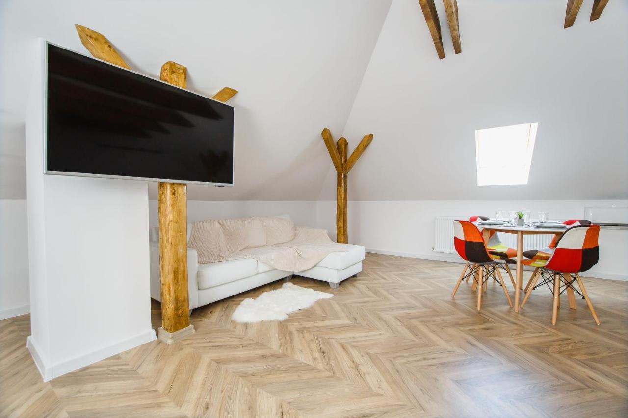 Rya Residence Орадя Экстерьер фото